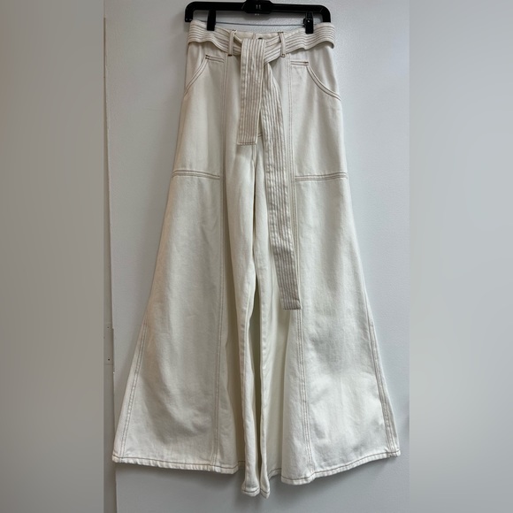 Farm Rio Women's Belted Wide-Leg Twill Pants - Picture 2 of 6